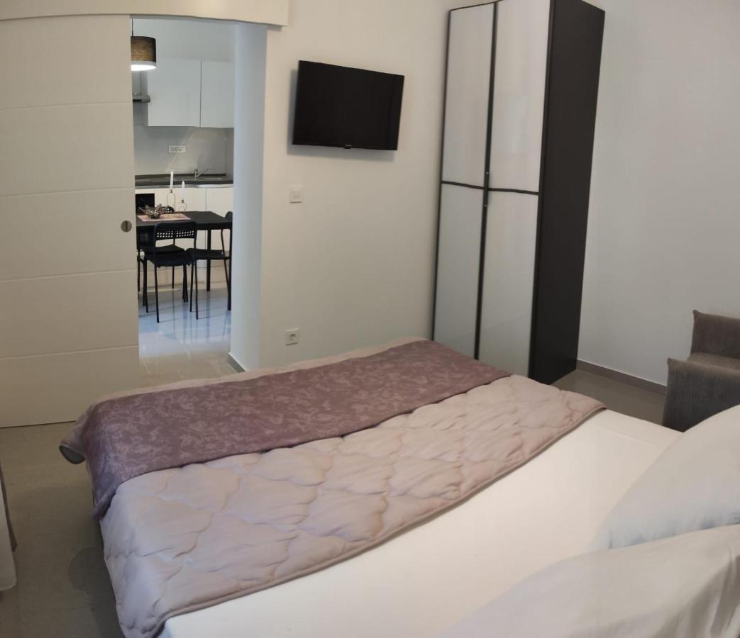 Ferienwohnung Apartman Zero Dugi Rat Exterior foto